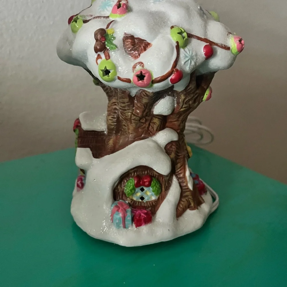 Disney Winnie the Pooh Holiday Tree Decor - Picture 5 of 6